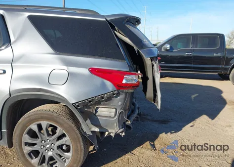 2021 Chevrolet Traverse Fwd Rs z USA, uszkodzony, nr VIN 1GNERJKWXMJ243826